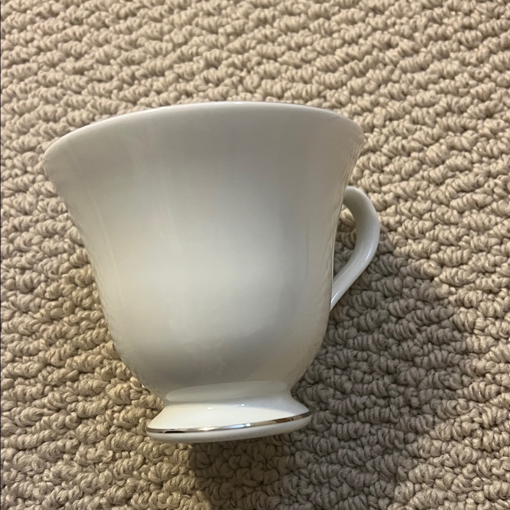 NWOT Wedgwood Signet Platinum tea cup